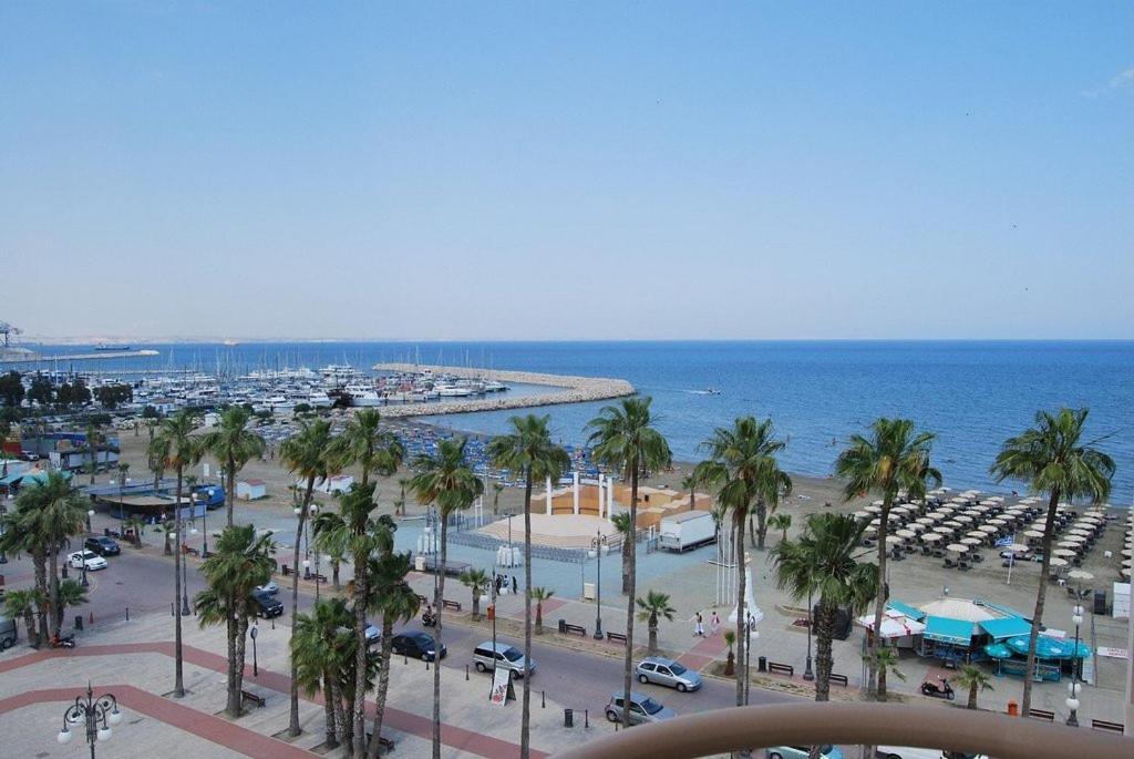 Apartment,Near The Beach Pinikoudes Larnaca Exterior foto